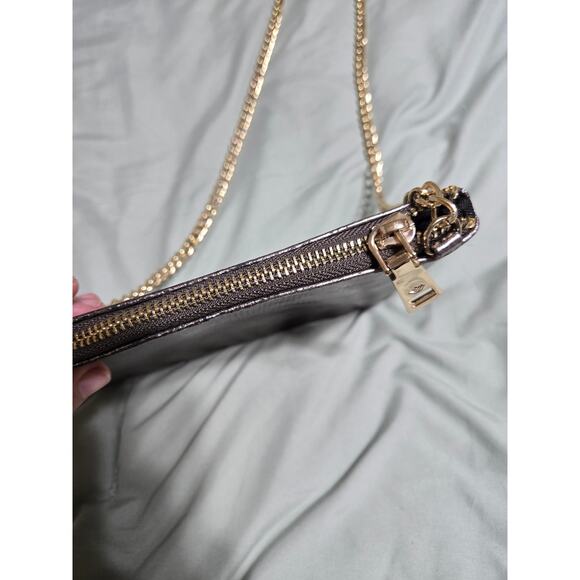 Big buddha small silver purse with chain strap - Picture 4 of 8